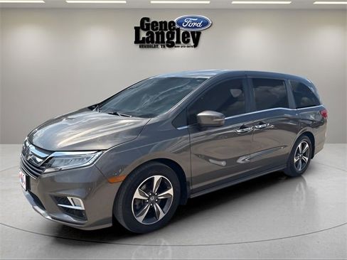 Used 2018 Honda Odyssey Touring image 3