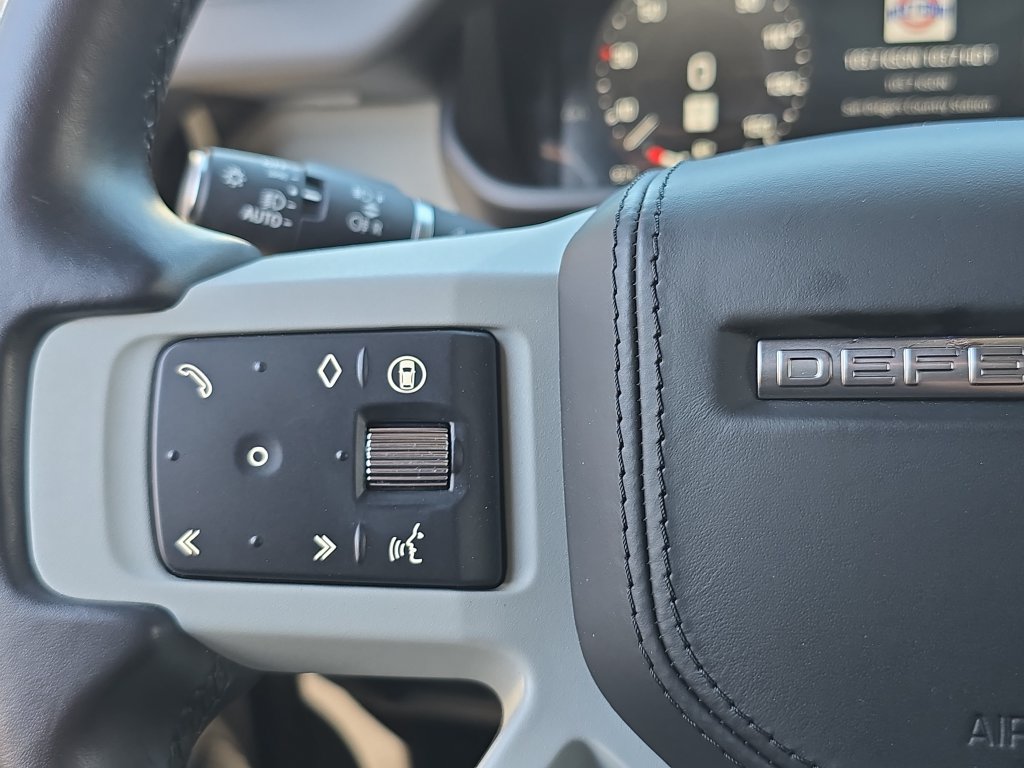 Certified 2024 Land Rover Defender 130 X-Dynamic SE AWD/4WD image 18