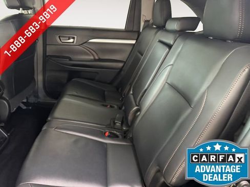 Used 2019 Toyota Highlander XLE w/ Carpet Mat Package (TMS) AWD/4WD image 22