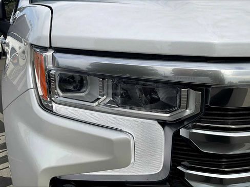 Used 2024 Chevrolet Silverado 1500 High Country w/ High Country Premium Package image 29