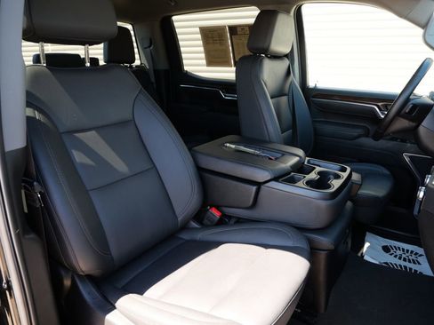 Used 2025 GMC Sierra 1500 SLT AWD/4WD image 42