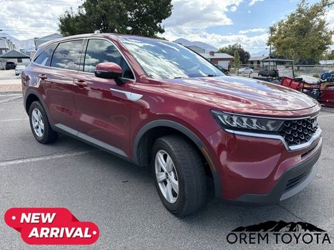 Used 2022 Kia Sorento LX AWD/4WD image 16