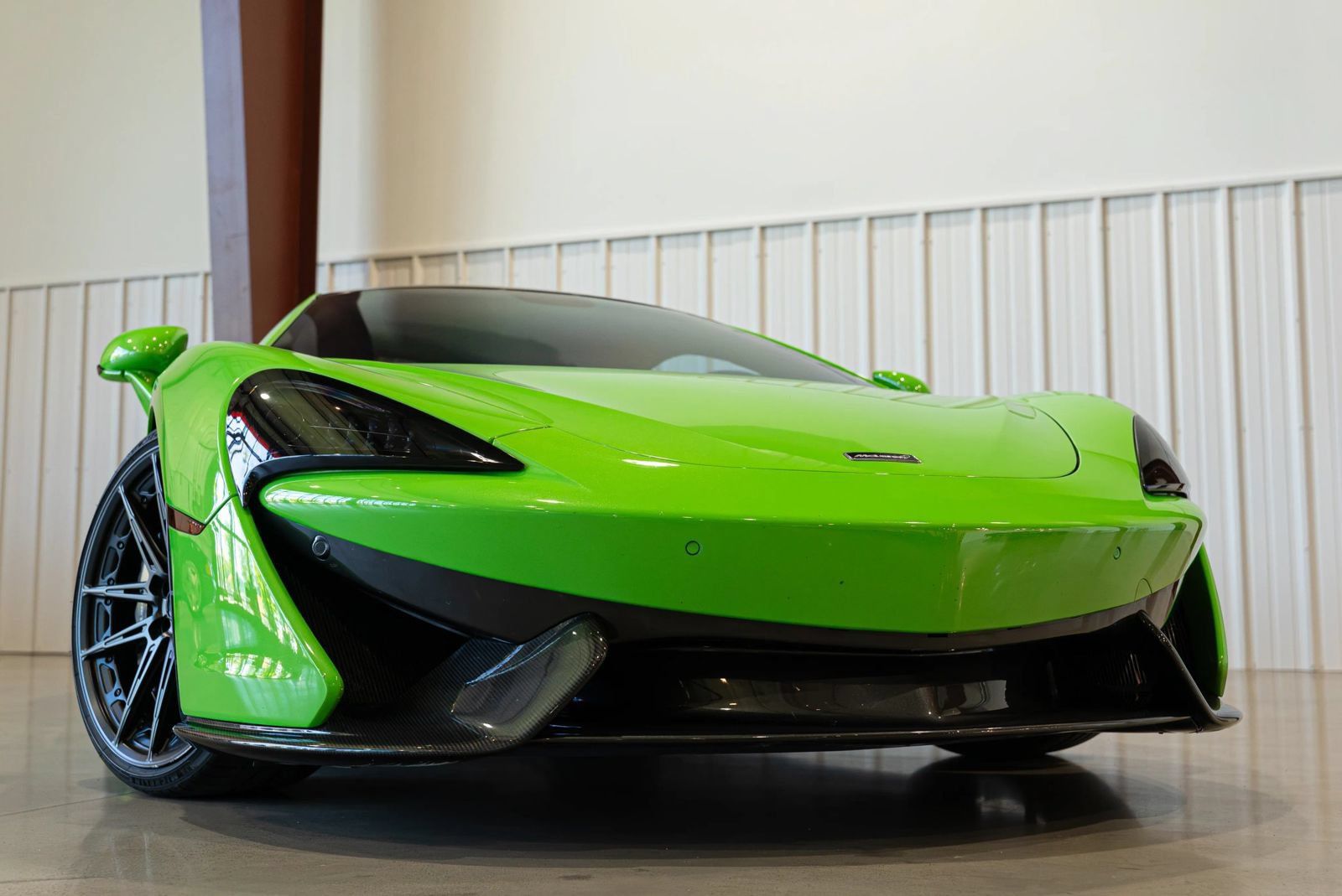 Used 2016 McLaren 570S Coupe RWD image 20