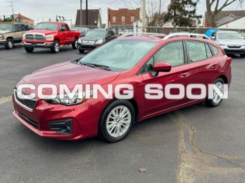 Used 2018 Subaru Impreza 2.0i Premium image 3