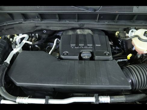 Used 2024 Chevrolet Silverado 1500 LT AWD/4WD image 22