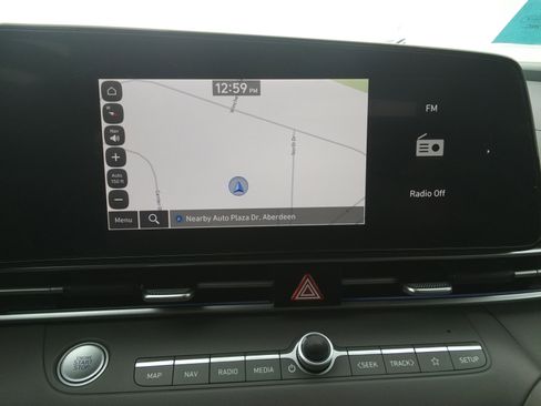 Used 2024 Hyundai Elantra SEL image 19