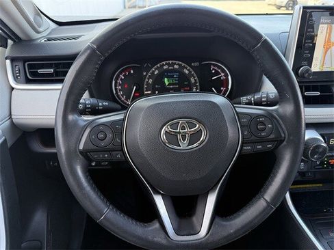 Used 2020 Toyota RAV4 Limited image 11