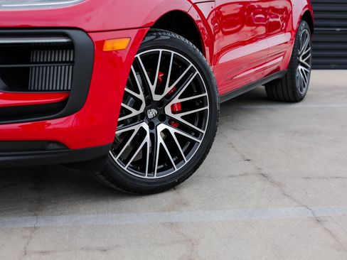 Certified 2026 Porsche Macan S AWD/4WD image 12