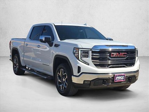 Used 2025 GMC Sierra 1500 SLT AWD/4WD image 3