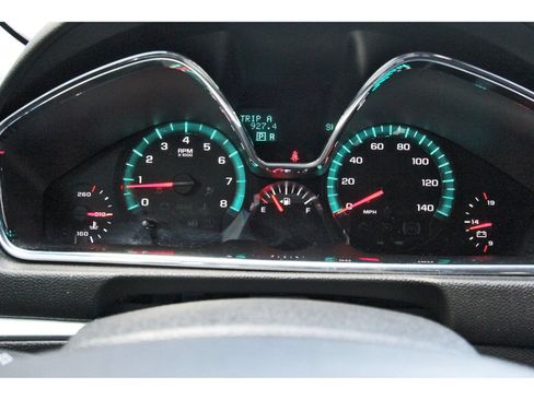 Used 2017 Chevrolet Traverse LT w/ Style and Technology Package FWD image 16