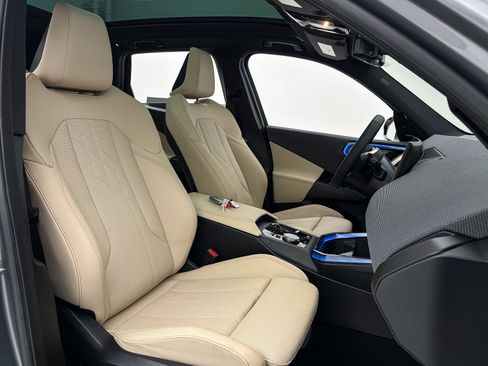 Used 2025 BMW X3 xDrive30i w/ Convenience Package image 27