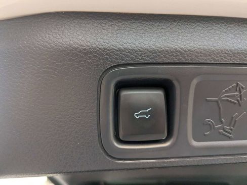 Used 2022 Ford Expedition Platinum image 12