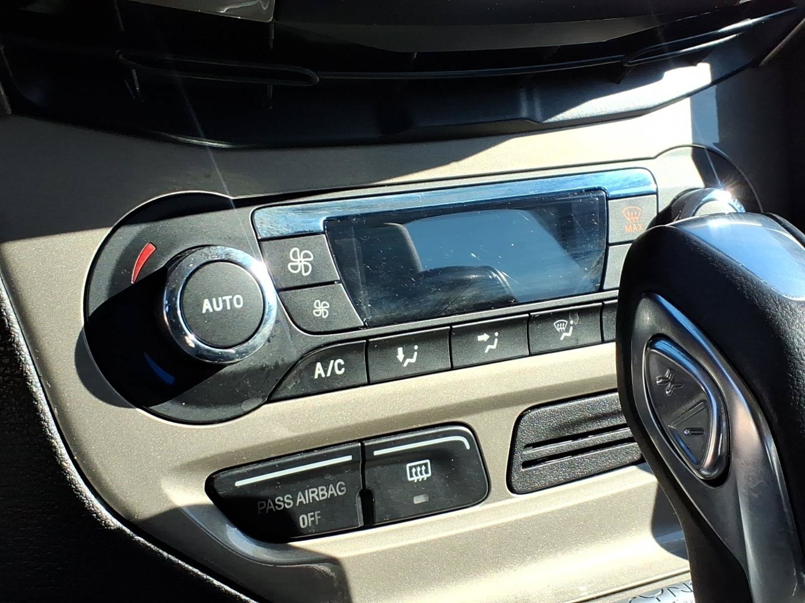 Used 2012 Ford Focus SEL FWD image 22