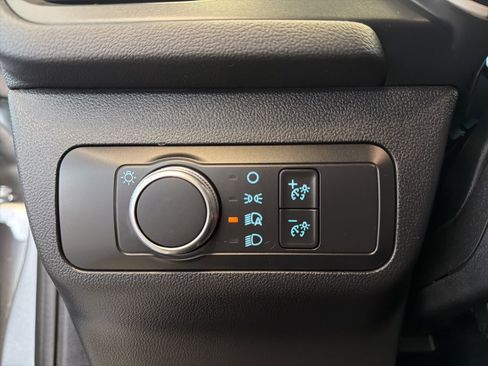 Used 2022 Ford Escape SE image 16