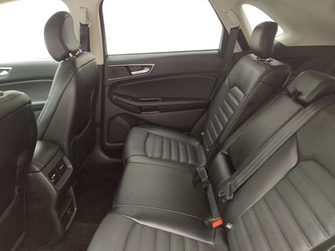 Used 2017 Ford Edge SEL w/ Equipment Group 201A AWD/4WD image 18