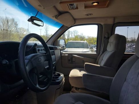 Used 2003 Chevrolet Express 1500 AWD w/ Preferred Equipment Group 4 image 7