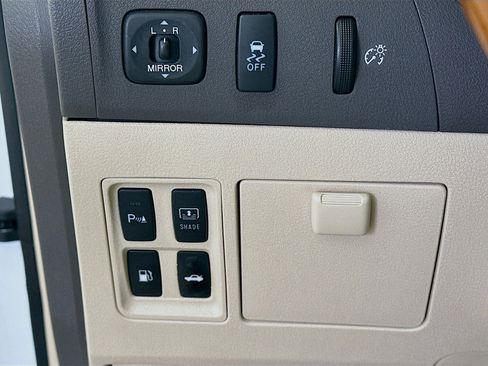 Used 2012 Lexus ES 350 4dr Sdn image 16