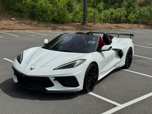Used 2021 Chevrolet Corvette Stingray Premium Conv w/ Z51 Performance Package RWD image 20