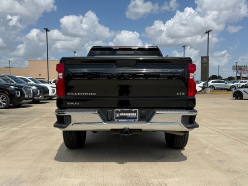 Used 2025 Chevrolet Silverado 1500 LTZ w/ LTZ Convenience Package II RWD image 6