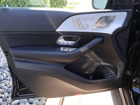 Used 2025 Mercedes-Benz GLS 450 4MATIC image 19