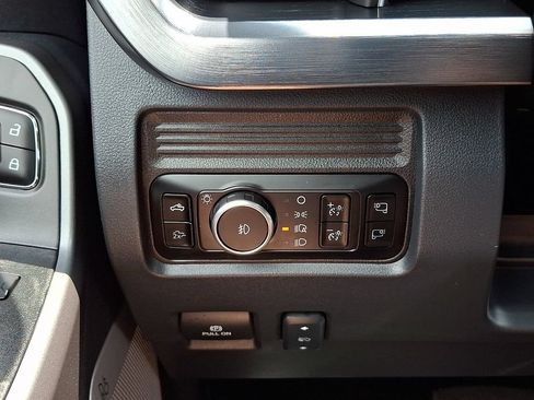 Used 2025 Ford F250 Lariat AWD/4WD image 23