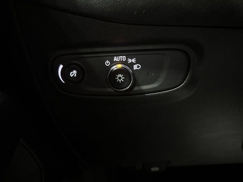 Used 2022 Chevrolet Equinox RS w/ RS Leather Package image 22