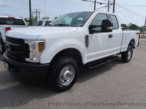 Used 2019 Ford F250 XL w/ Power Equipment Group AWD/4WD image 44