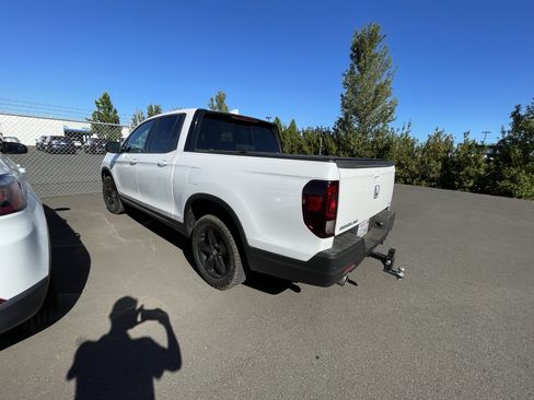 Used 2023 Honda Ridgeline Black Edition image 2