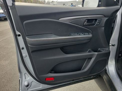 Used 2023 Honda Passport TrailSport image 39