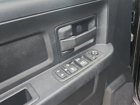 Used 2015 RAM 1500 Express AWD/4WD image 8
