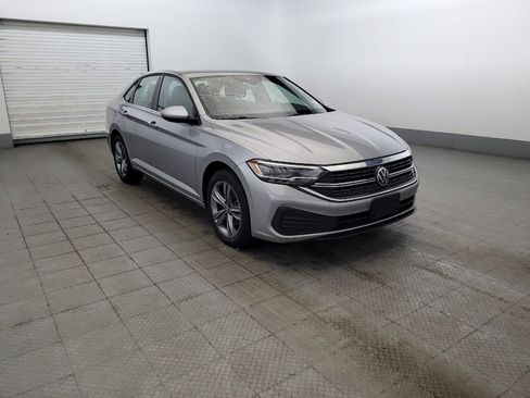 Used 2024 Volkswagen Jetta SE FWD image 13