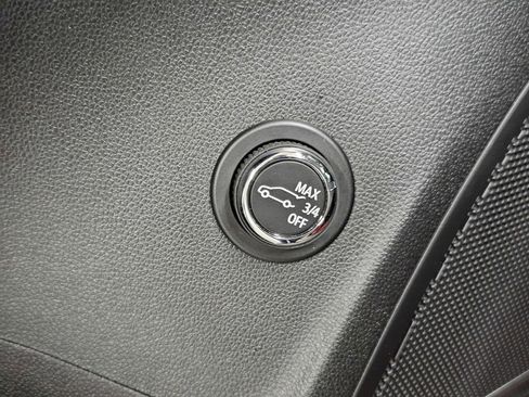 Used 2025 Buick Envision Sport Touring AWD/4WD image 38