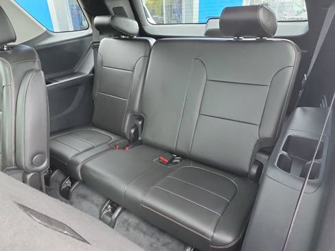 Used 2021 Chevrolet Traverse RS AWD/4WD image 31