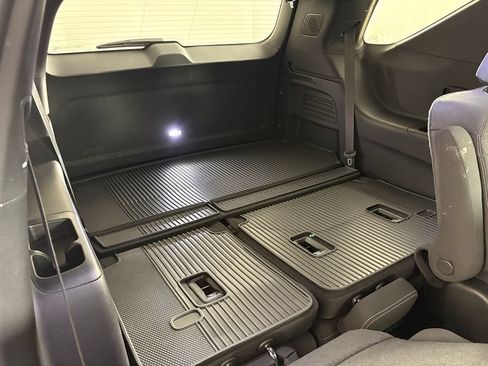 Used 2026 Chevrolet Traverse LT w/ Driver Confidence Package FWD image 45