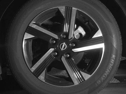 Used 2025 Nissan Sentra SV FWD image 14