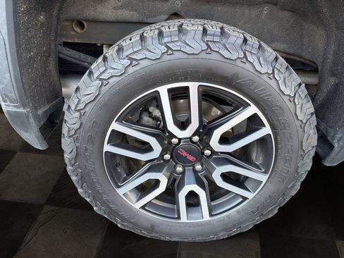 Certified 2022 GMC Sierra 1500 AT4 w/ AT4 Premium Package AWD/4WD image 12