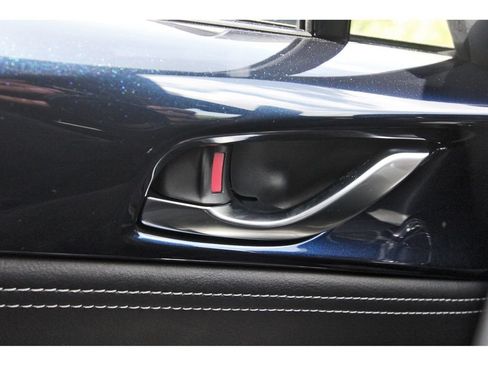 New 2026 MAZDA MX-5 Miata Club w/ Interior Package RWD image 17