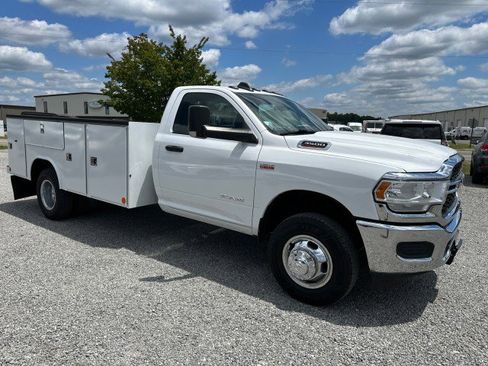 Used 2021 RAM 3500 Tradesman w/ Chrome Appearance Group RWD image 6