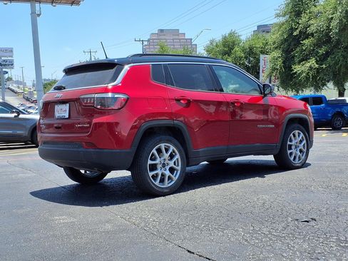 Used 2025 Jeep Compass Limited AWD/4WD image 6