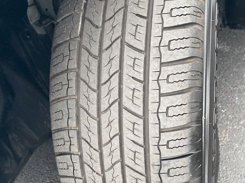 Used 2024 Jeep Compass Latitude image 46