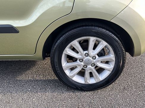 Used 2013 Kia Soul + w/ Audio Pkg image 19