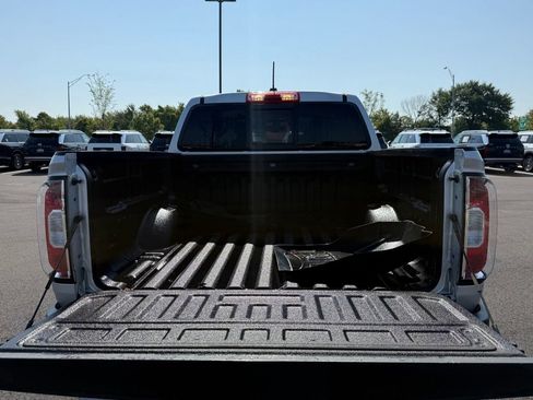 Used 2020 GMC Canyon SLE w/ SLE Convenience Package RWD image 7