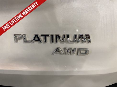 Used 2023 Nissan Rogue Platinum AWD/4WD image 23