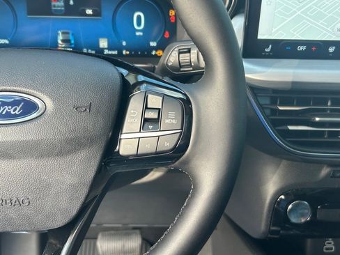 Certified 2024 Ford Escape SE w/ PHEV Premium Package image 40