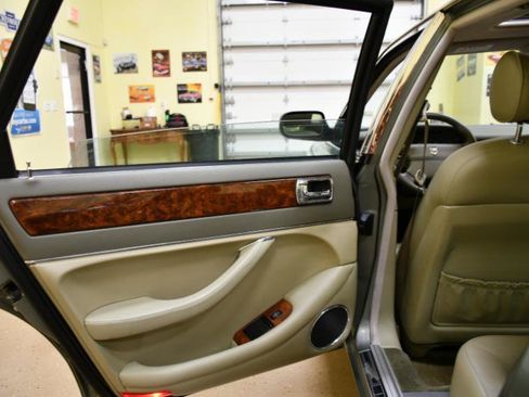 Used 1997 Jaguar XJ6 RWD image 44