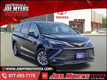 Used 2026 Toyota Sienna XLE