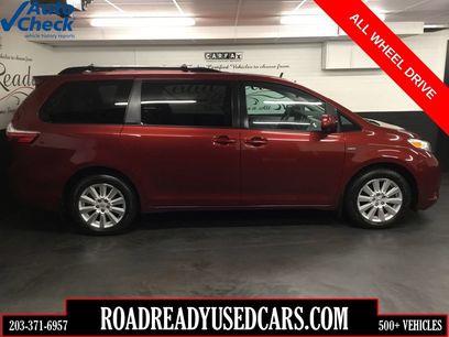 Used 2017 Toyota Sienna LE
