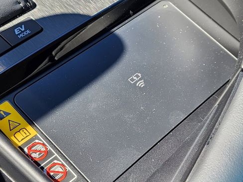 Certified 2025 Lexus ES 300h F Sport w/ Accessory Package (Z1) image 18