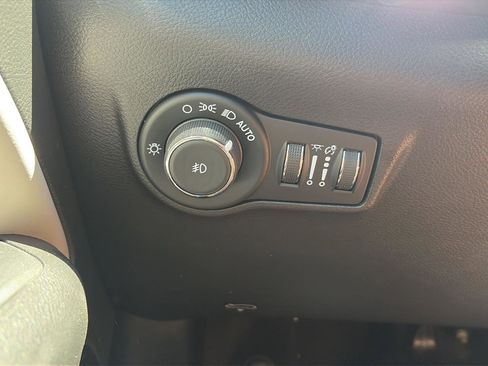 Used 2022 Jeep Compass Limited AWD/4WD image 7