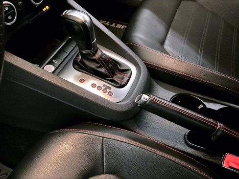 Used 2013 Volkswagen Jetta GLI Autobahn image 17